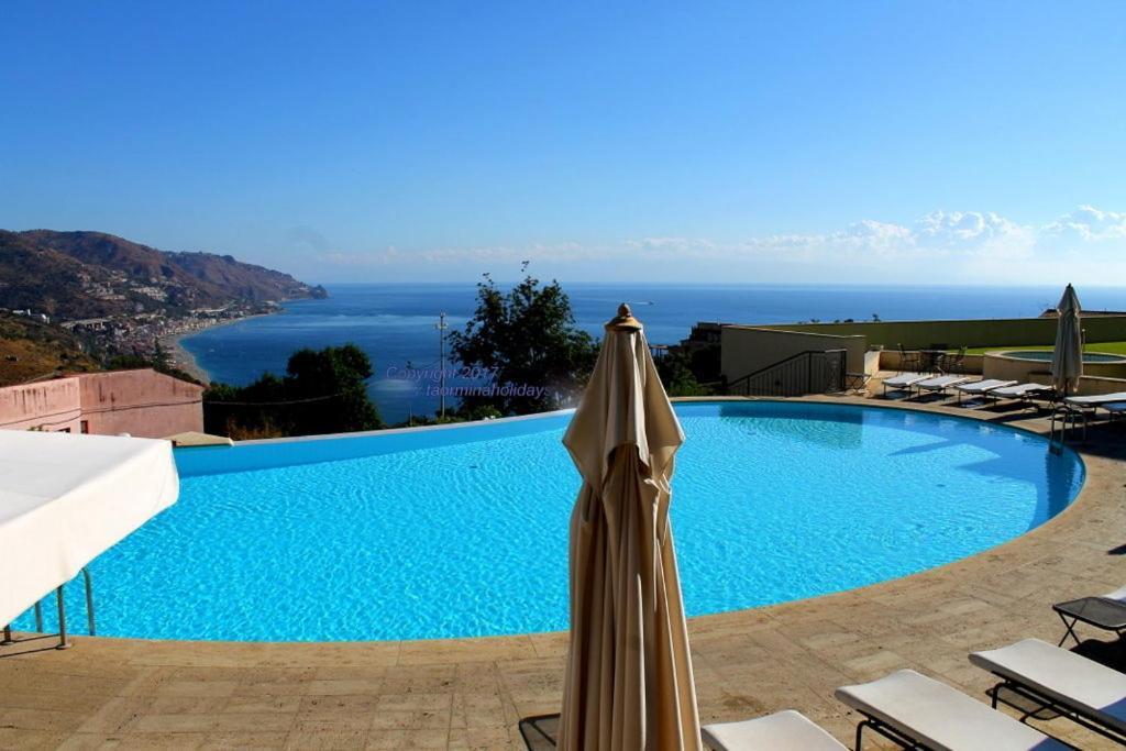Taormina Bella Vista Apartment In Center With Pool By Taormina Holidays Exteriör bild
